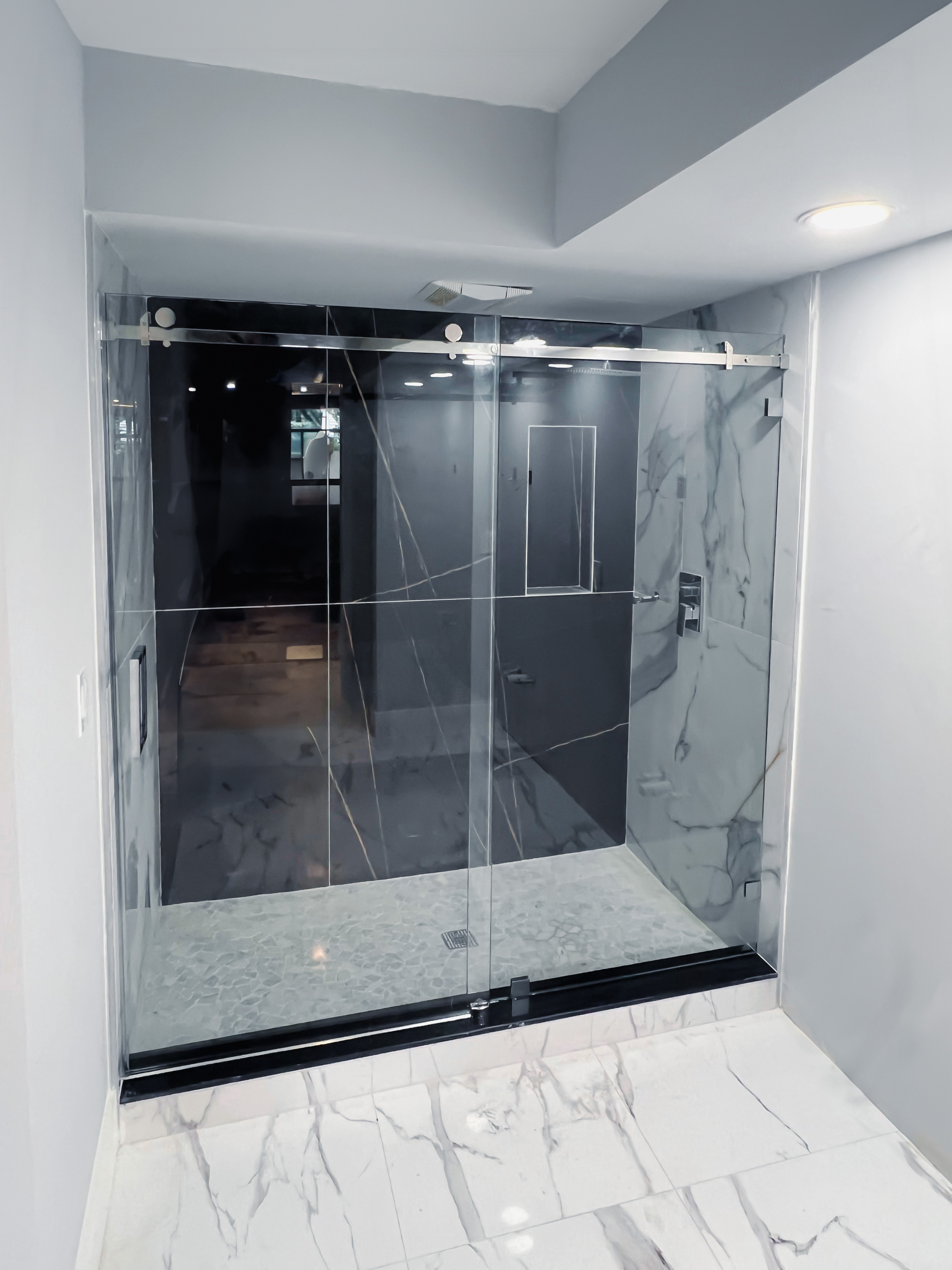 Serenity Shower 3/8” Clear Monolithic Tempered Glass