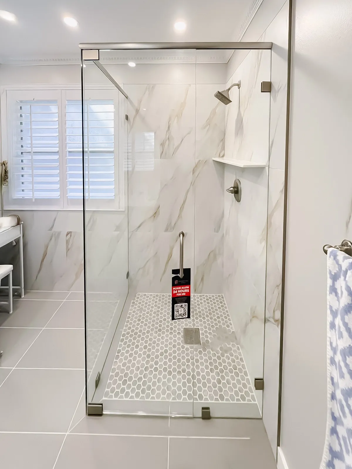Shower Enclosure | Woodview Cir Residence