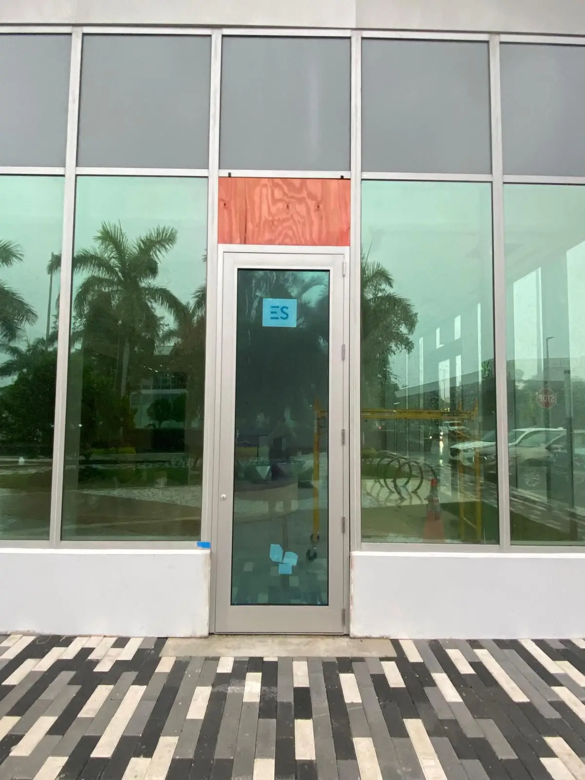 Storefront | E Hallandale Beach Blvd Office