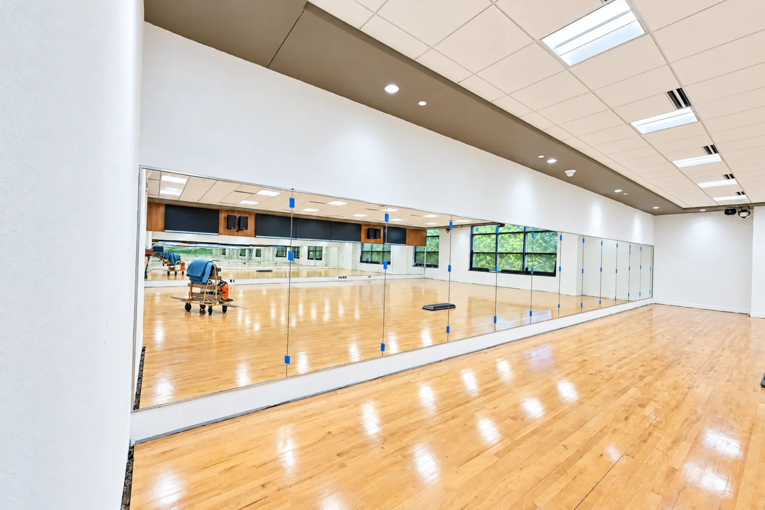 Gym and studio mirror installed by ACG Glass & Metals
