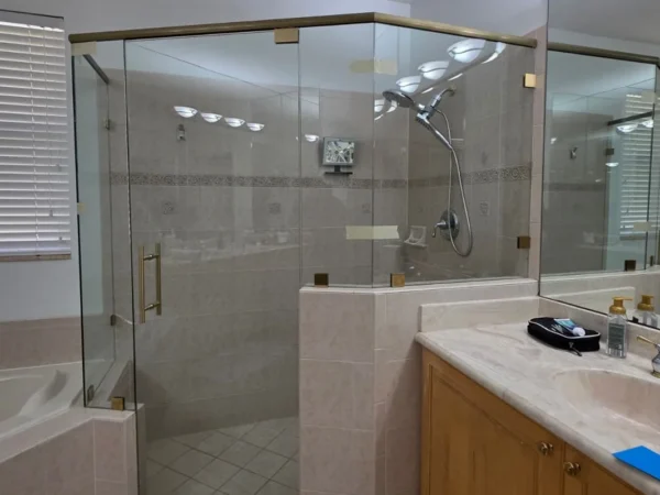 Shower Enclosures | Las Brisas Circle Residence, Hypoluxo
